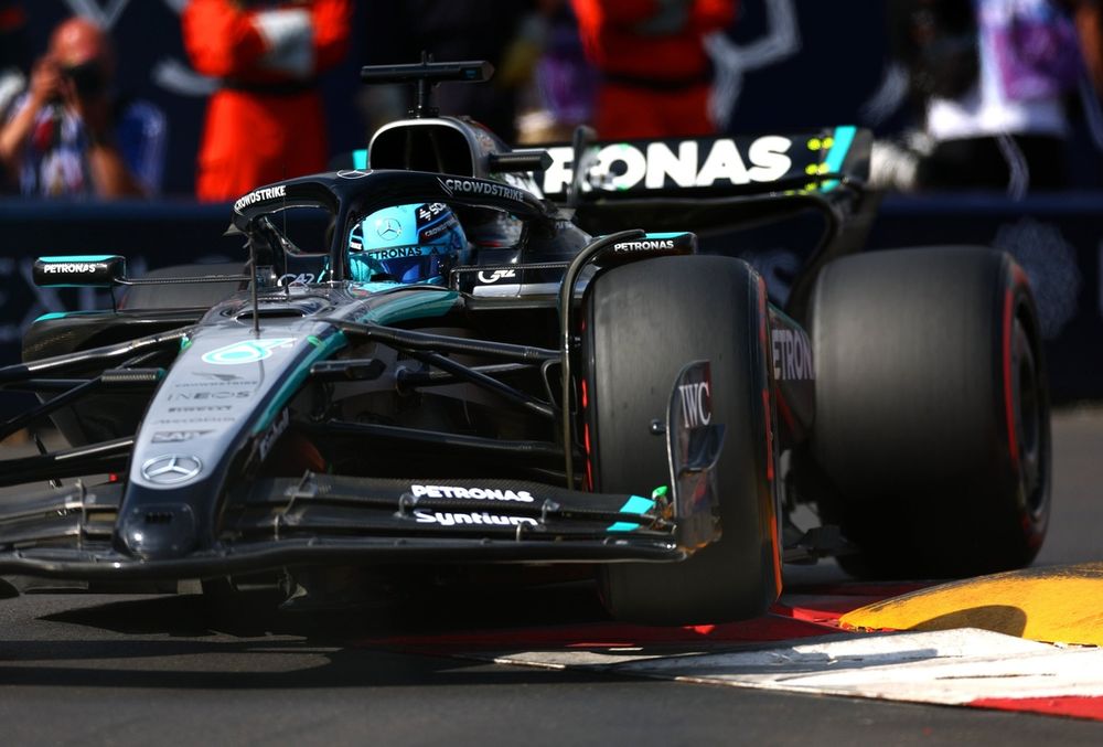 F1: Mercedes Bertarung Tanpa Strategi Efektif