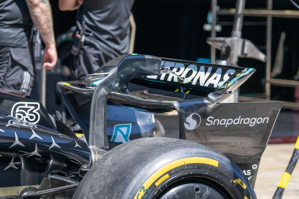 Mercedes Tampilkan Inovasi Strategis dalam Pembaruan Lantai di GP Spanyol