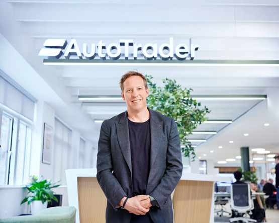 Keberhasilan Auto Trader: Lonjakan Permintaan Dealer Dorong Nilai hingga £377 Juta