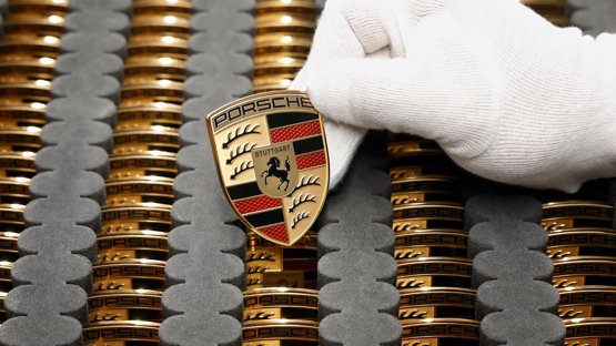 Porsche Alami Penurunan Laba di Tengah Perubahan Strategis yang Cepat
