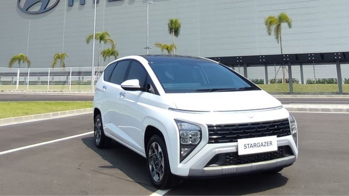 Hyundai Stargazer Essential Tech: Solusi Canggih dan Nyaman untuk Keluarga Modern Anda
