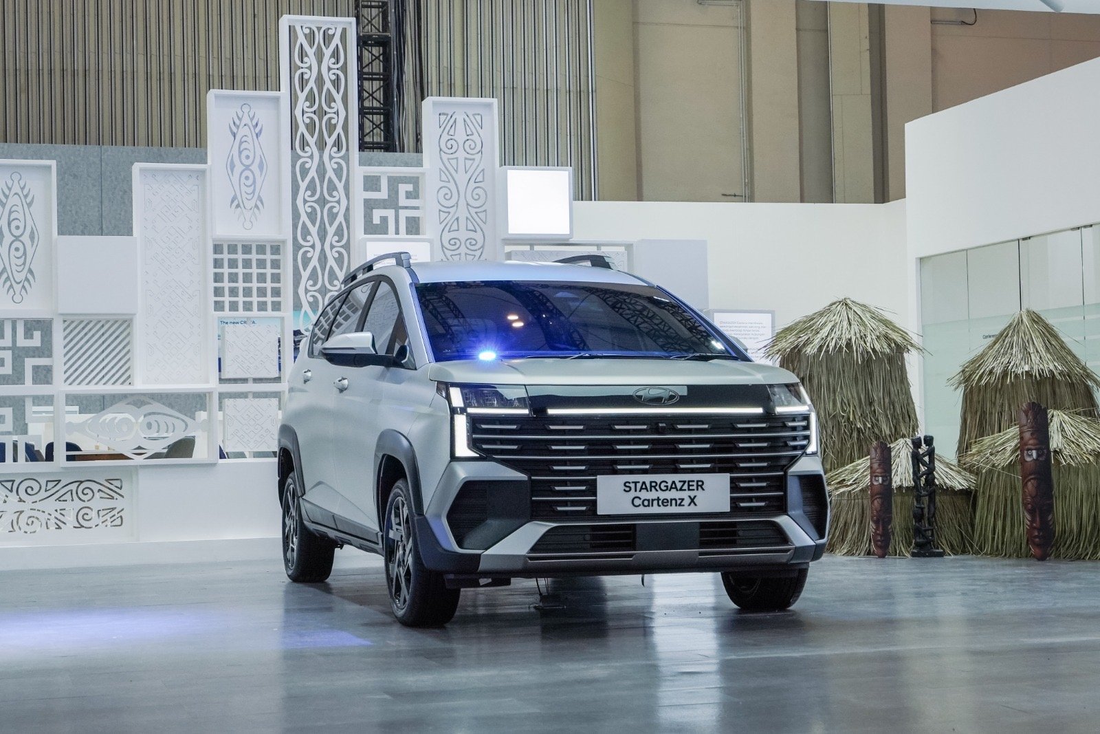 Hyundai Unveils Stargazer Cartenz at GIIAS 2025: Discover Pricing and Specs!