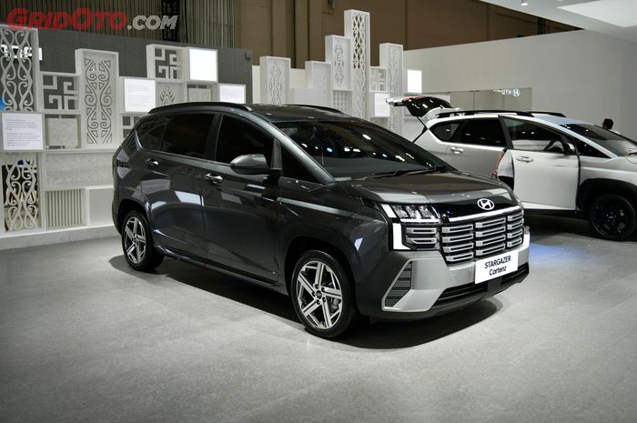 Kia Cartenz: Kompetitor Listrik Menarik untuk Hyundai Stargazer!