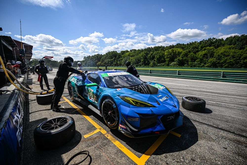 Robert Wickens Makes Comeback to IMSA Sprint Racing with DXDT Team