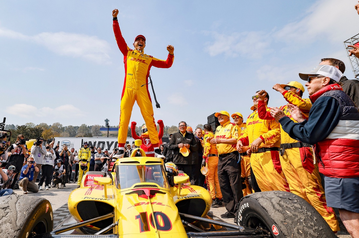 Alex Palou Dominates IndyCar Race with 13-Second Win, Strengthening Points Lead