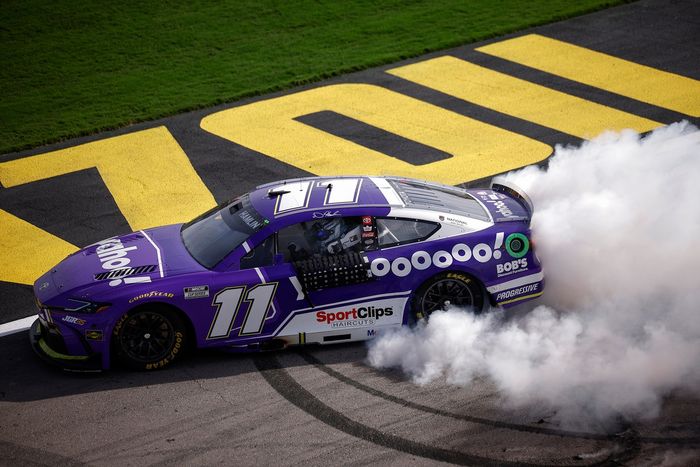 Ketegangan di Vegas: Konfrontasi Antara Mantan Rekan Tim Ross Chastain dan Daniel Suarez