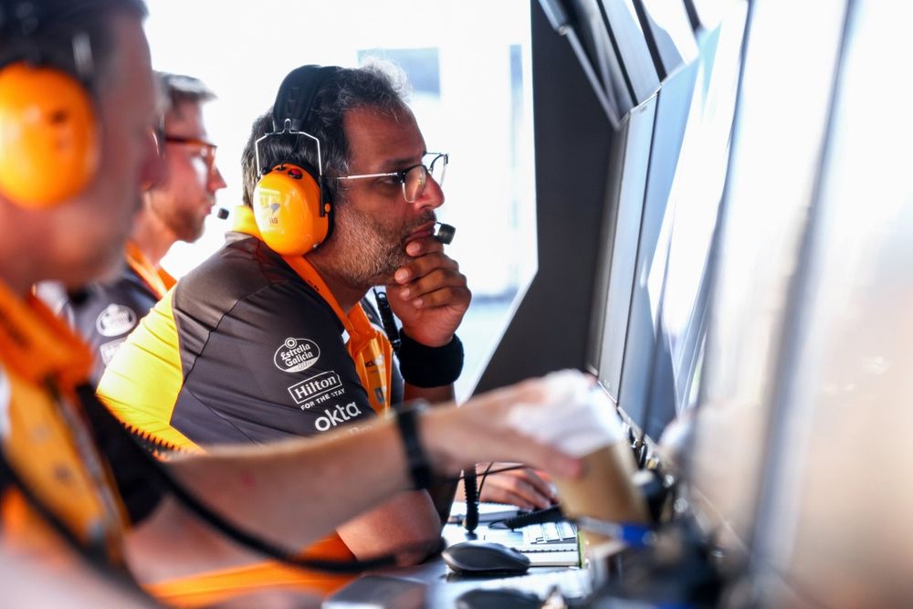 McLaren Unggul di FP2 Jepang, Memburu Mercedes dan Ferrari